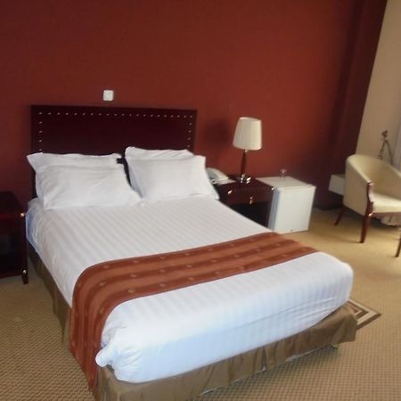 Soramba Hotel Business Plc Addis Abeba Eksteriør bilde