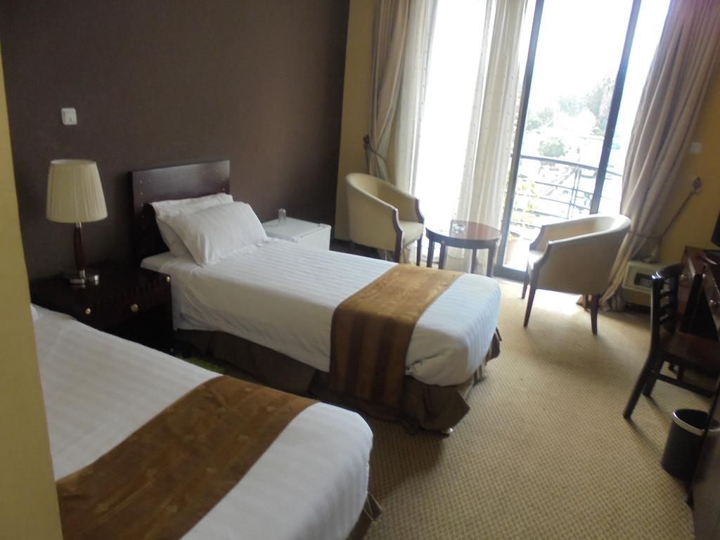 Soramba Hotel Business Plc Addis Abeba Eksteriør bilde