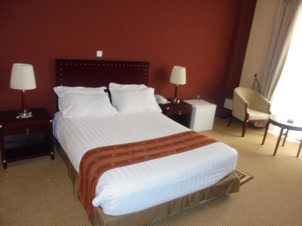 Soramba Hotel Business Plc Addis Abeba Eksteriør bilde