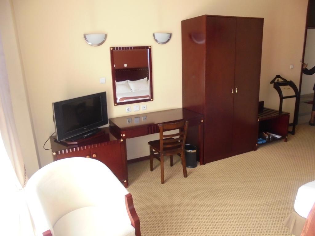 Soramba Hotel Business Plc Addis Abeba Eksteriør bilde