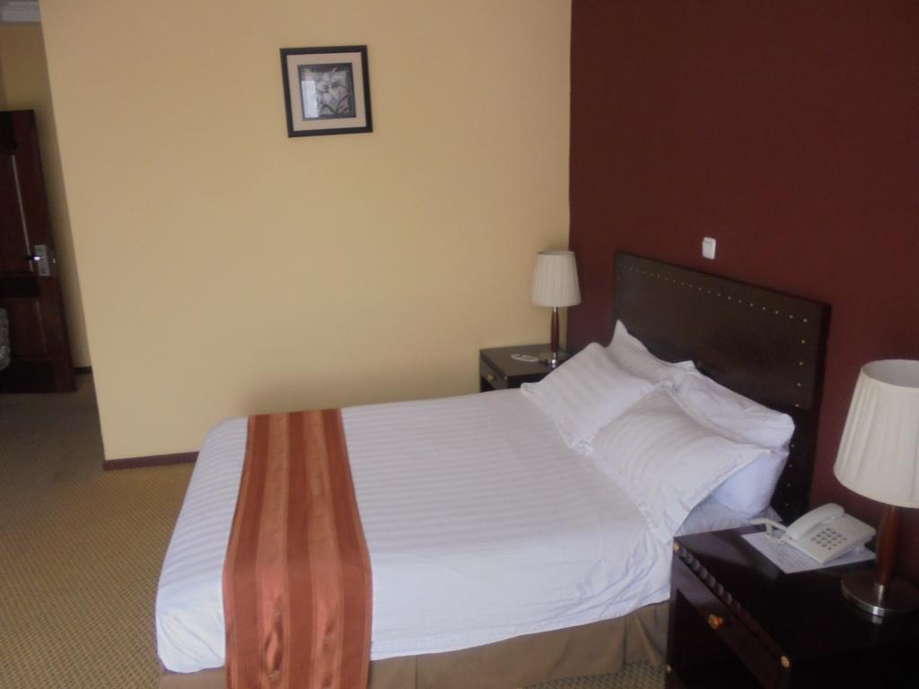 Soramba Hotel Business Plc Addis Abeba Eksteriør bilde
