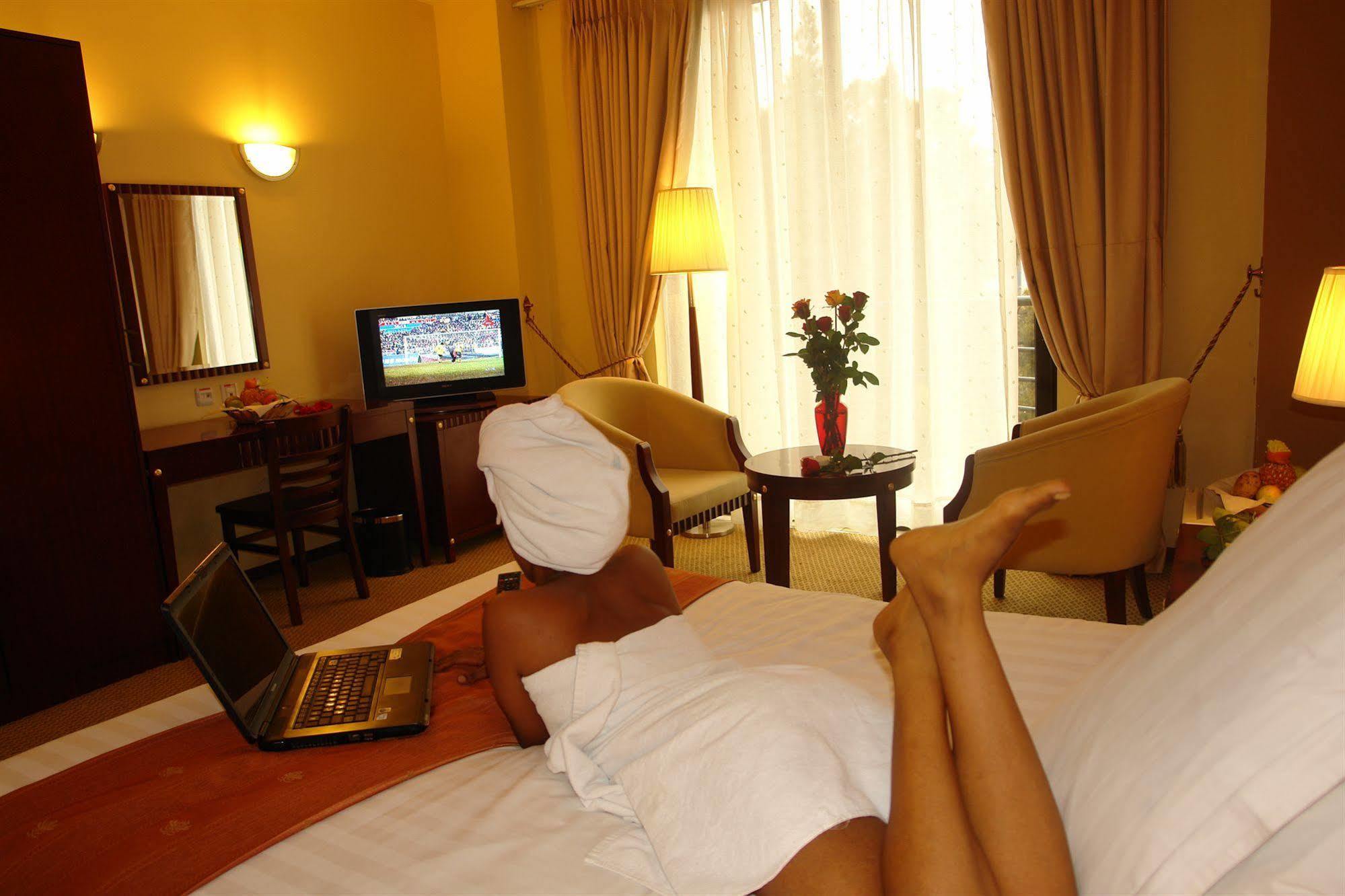 Soramba Hotel Business Plc Addis Abeba Eksteriør bilde
